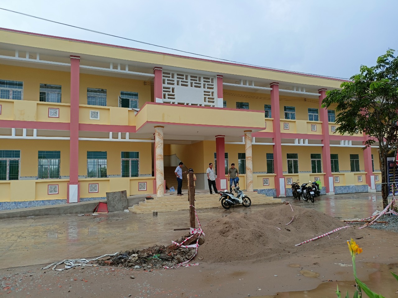 Trường Tiểu học Lưu Hữu Phước, nơi xảy ra việc nh&amp;amp;agrave; thầu nợ tiền vật tư g&amp;amp;acirc;y x&amp;amp;ocirc;n xao dư luận.