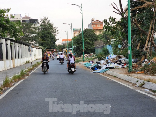 Nhiều dự &aacute;n nh&agrave; ở x&atilde; hội biến th&agrave;nh b&atilde;i giữ xe sau lễ khởi c&ocirc;ng ảnh 14