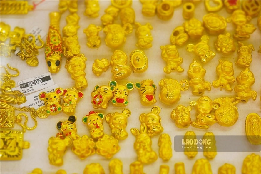 Giá vàng hôm nay 27.2: Chìm dưới đáy, có nên mua ngay?