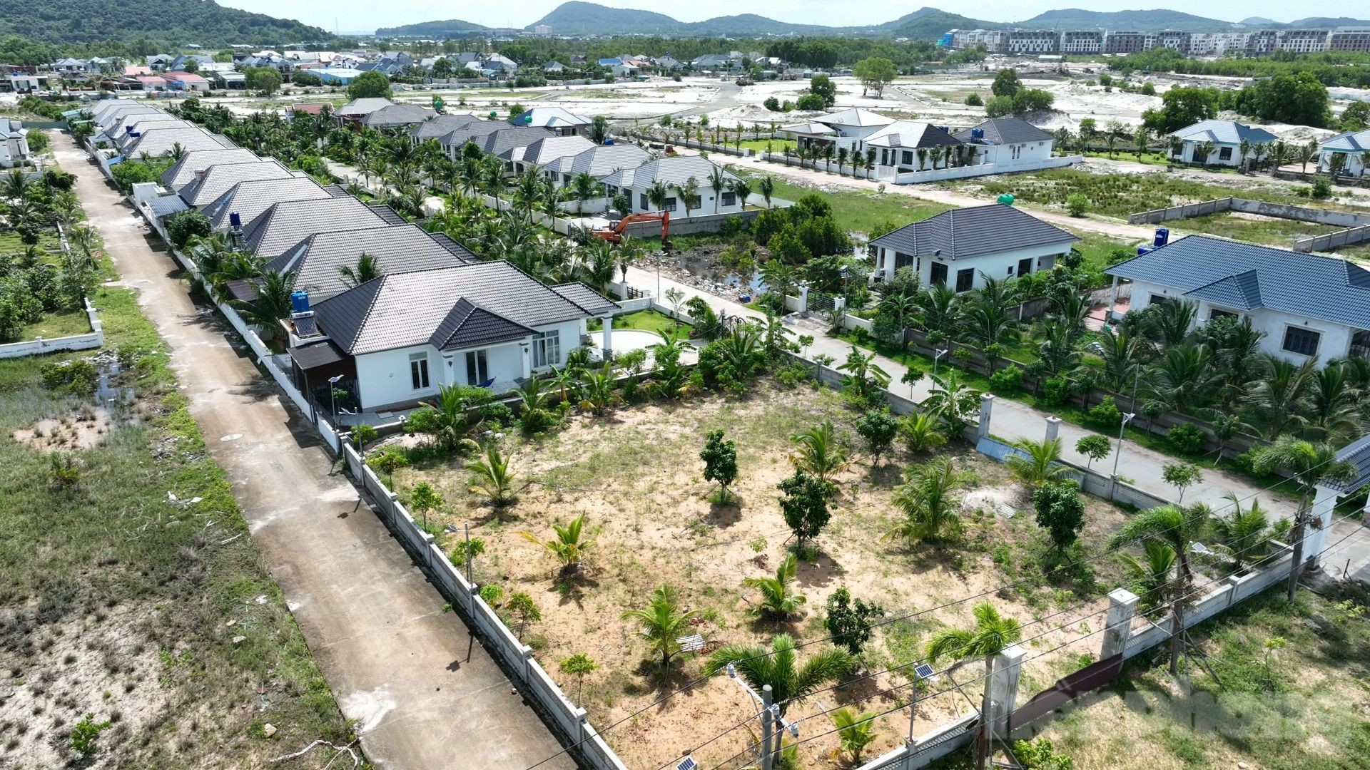 79 biệt thự xây dựng trái phép ở Phú Quốc, mới cưỡng chế phá dỡ được 2 căn 79 biệt thự xây dựng trái phép ở Phú Quốc, mới cưỡng chế phá dỡ được 2 căn ảnh 9
