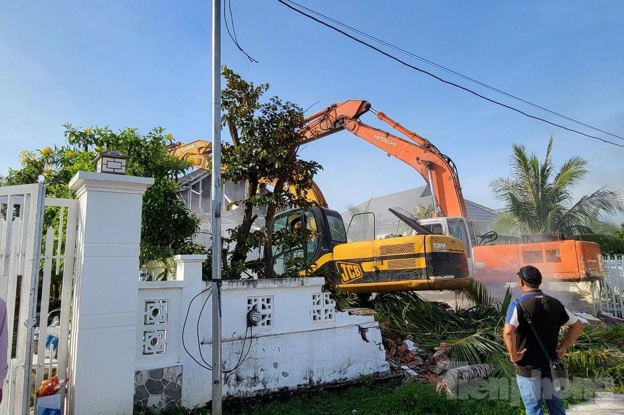 79 biệt thự xây dựng trái phép ở Phú Quốc, mới cưỡng chế phá dỡ được 2 căn 79 biệt thự xây dựng trái phép ở Phú Quốc, mới cưỡng chế phá dỡ được 2 căn ảnh 1