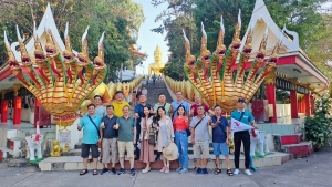 Du lịch trong nước đắt đỏ, người Việt "đổ" đi nước ngoài chơi lễ