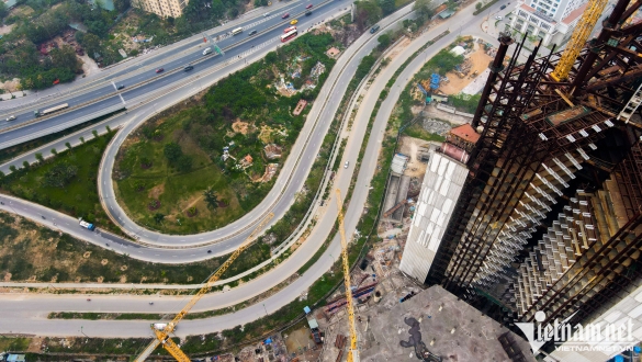 Trụ sở hơn 10.000 tỷ đồng dang dở của VietinBank