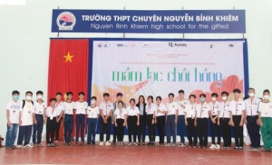 Hơn 170 học sinh tham gia Hội thi Robocon của Trường THPT Chuyên Nguyễn Bỉnh Khiêm