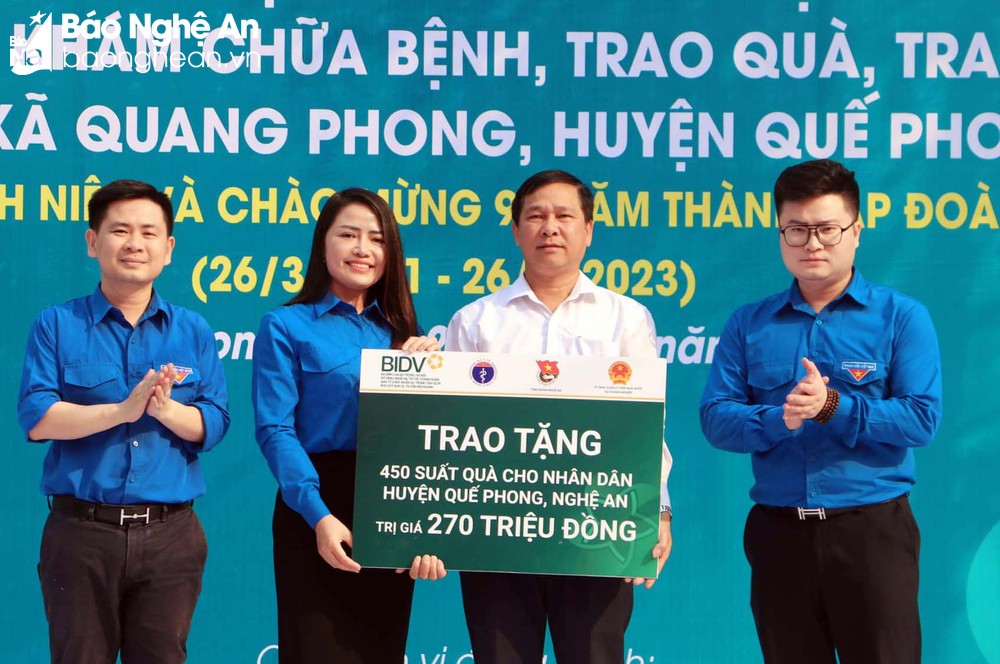 Tỉnh đoàn Nghệ An khánh thành công trình phòng học cho điểm trường vùng sâu huyện Quế Phong Tỉnh đoàn Nghệ An khánh thành công trình phòng học cho điểm trường vùng sâu huyện Quế Phong ảnh 4