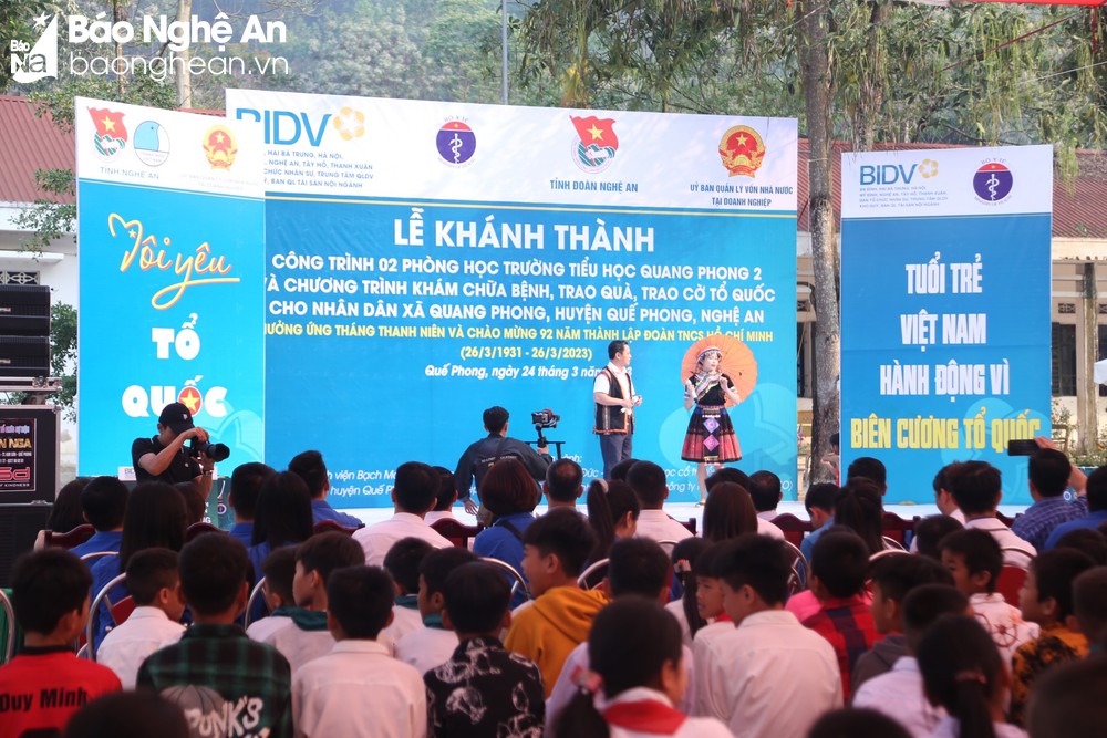 Tỉnh đoàn Nghệ An khánh thành công trình phòng học cho điểm trường vùng sâu huyện Quế Phong Tỉnh đoàn Nghệ An khánh thành công trình phòng học cho điểm trường vùng sâu huyện Quế Phong ảnh 1