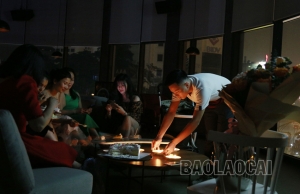 Người dân Lào Cai tắt đèn hưởng ứng Giờ Trái đất năm 2023