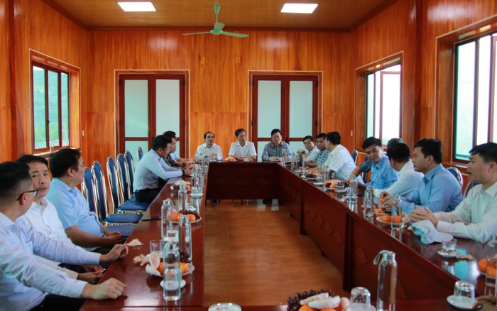 Đồng chí Trần Tuấn Anh, Trưởng ban Kinh tế Trung ương khảo sát công tác bảo vệ, phát triển rừng tại Bắc Kạn Đồng chí Trần Tuấn Anh, Trưởng ban Kinh tế Trung ương khảo sát công tác bảo vệ, phát triển rừng tại Bắc Kạn ảnh 1