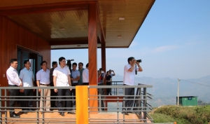 Đồng chí Trần Tuấn Anh, Trưởng ban Kinh tế Trung ương khảo sát công tác bảo vệ, phát triển rừng tại Bắc Kạn