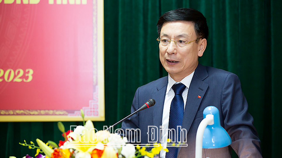 Huyện Trực Ninh công bố Quyết định của Chủ tịch UBND tỉnh về công tác cán bộ Đồng chí Chủ tịch UBND tỉnh Phạm Đình Nghị phát biểu tại hội nghị.