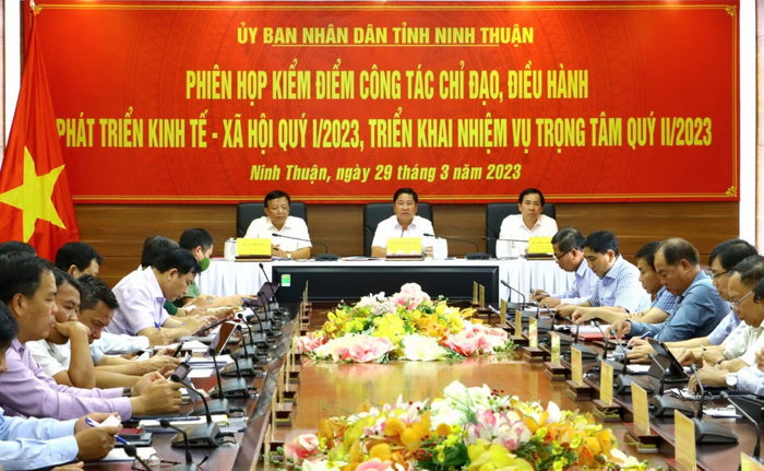 Ủy ban nhân tỉnh họp trực tuyến kiểm điểm công tác chỉ đạo, điều hành phát triển kinh tế-xã hội Quý I/2023, triển khai nhiệm vụ trọng tâm Quý II/2023 Ủy ban nhân tỉnh họp trực tuyến kiểm điểm công tác chỉ đạo, điều hành phát triển kinh tế-xã hội Quý I/2023, triển khai nhiệm vụ trọng tâm Quý II/2023