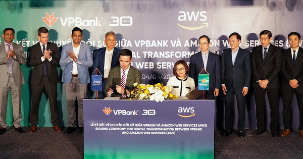 Hợp tác chiến lược VPBank - Amazon Web Services nâng tầm công nghệ ngân hàng số Hợp tác chiến lược VPBank - Amazon Web Services nâng tầm công nghệ ngân hàng số