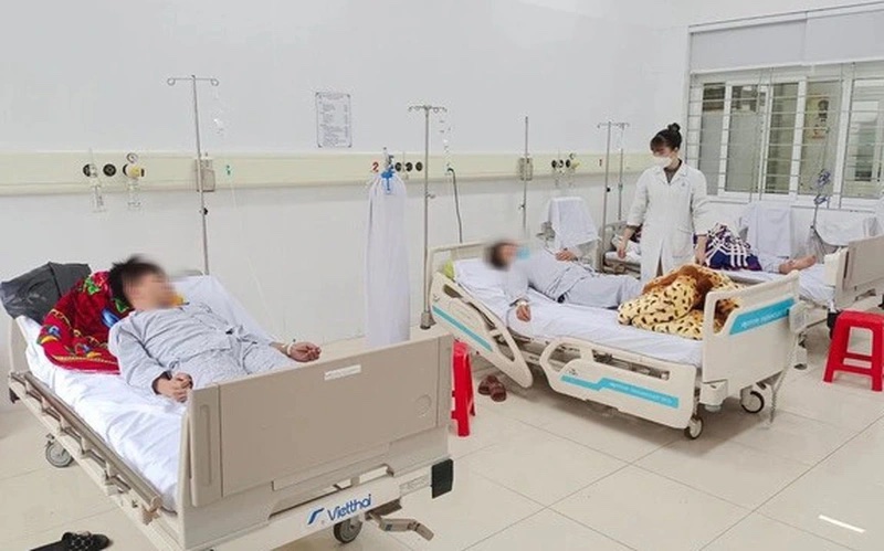 Quảng Ninh gia tăng học sinh nhập viện vì hút thuốc lá điện tử  - Ảnh 2.