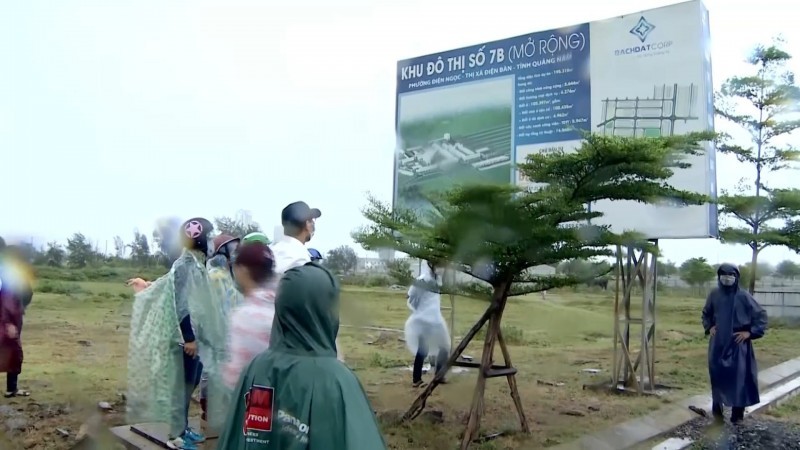 Vụ Bách Đạt An: “Đến lúc nằm xuống, không biết tôi có nhận được sổ đỏ chưa” Vụ Bách Đạt An: “Đến lúc nằm xuống, không biết tôi có nhận được sổ đỏ chưa”