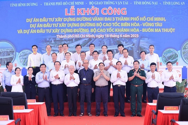 Thủ tướng Phạm Minh Chính: Cả nước đang thi công 1.756km cao tốc