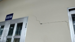 Nghi vấn PCT huyện mặc cả "lại quả": Công trình vừa bàn giao đã có vết nứt