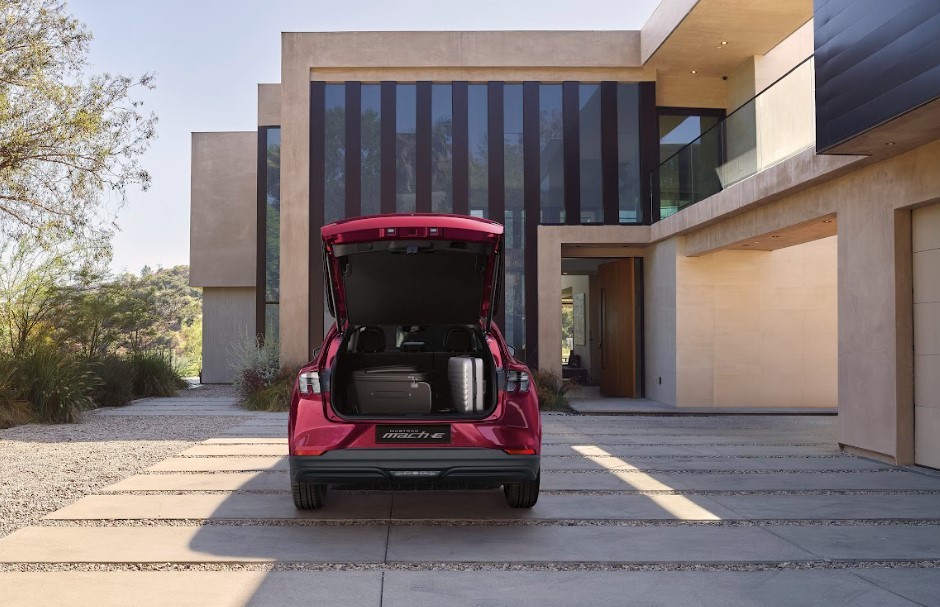 Mustang Mach-E – Mang di sản biểu tượng của dòng xe Pony đến với khách hàng yêu thích ô tô điện