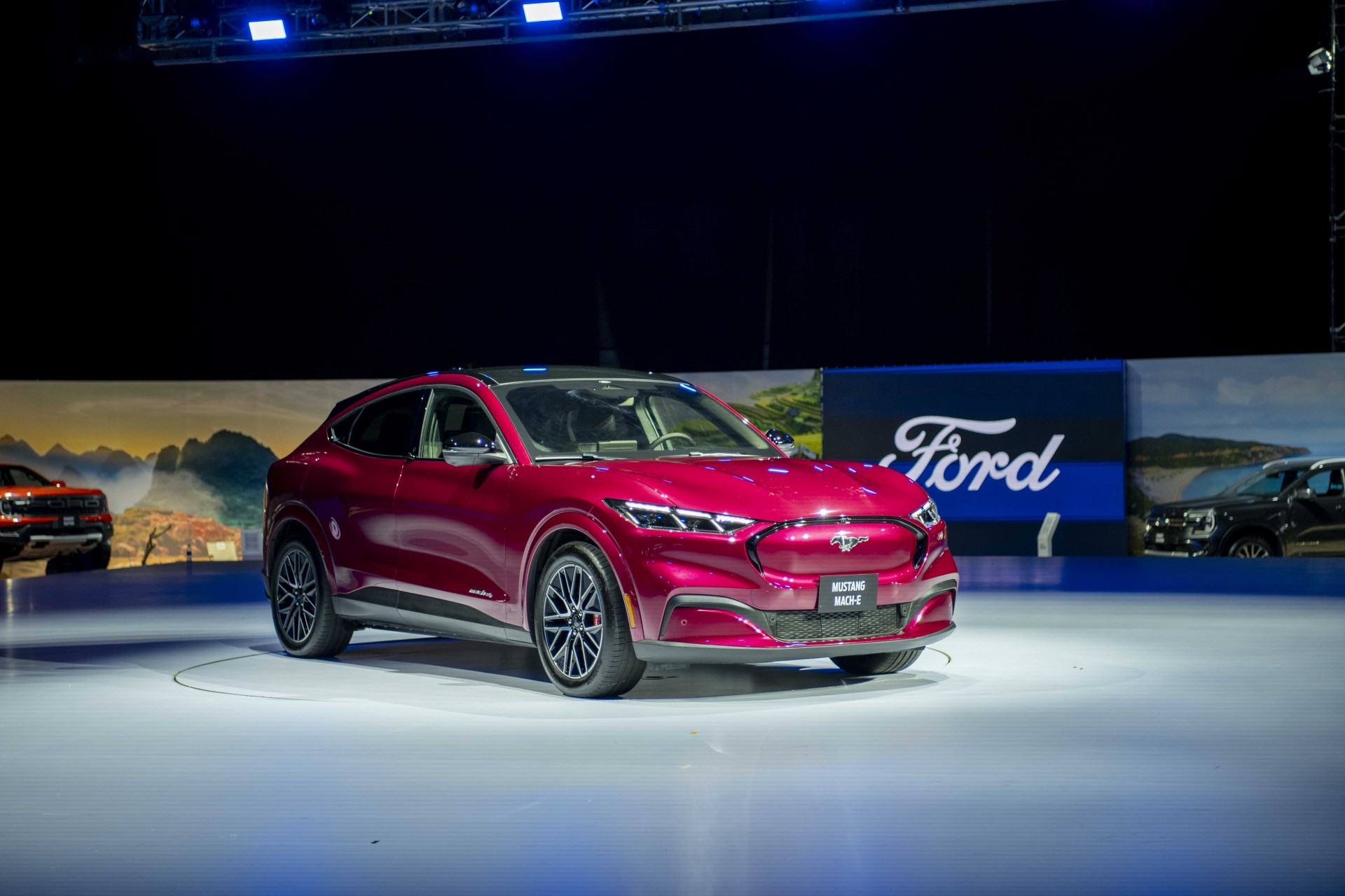 Mustang Mach-E – Mang di sản biểu tượng của dòng xe Pony đến với khách hàng yêu thích ô tô điện