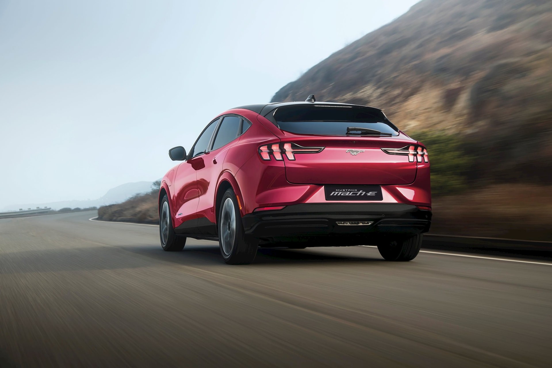 Mustang Mach-E – Mang di sản biểu tượng của dòng xe Pony đến với khách hàng yêu thích ô tô điện