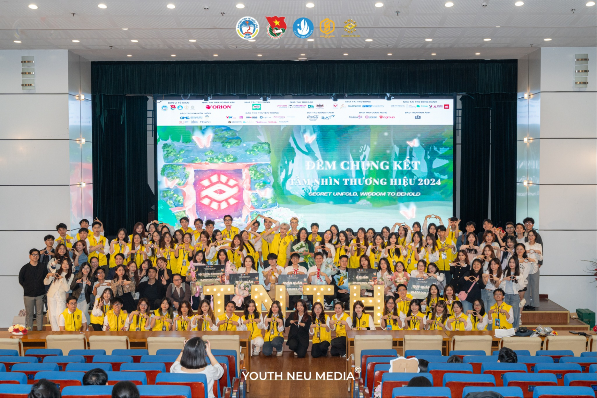 Neu Concert 2025 ấn định ngày trở lại, bùng nổ tiên phong chuỗi hoạt động Kỷ niệm 70 năm thành lập Đại học Kinh Tế Quốc Dân Neu Concert 2025 ấn định ngày trở lại, bùng nổ tiên phong chuỗi hoạt động Kỷ niệm 70 năm thành lập Đại học Kinh Tế Quốc Dân