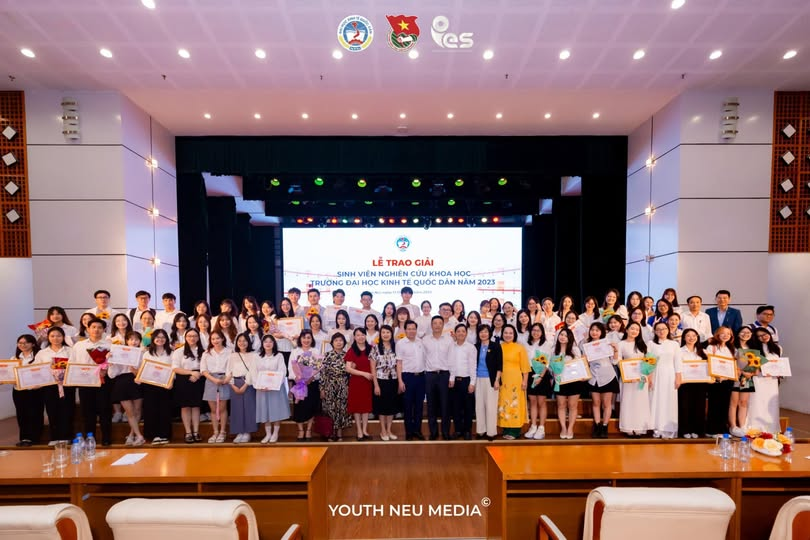 Neu Concert 2025 ấn định ngày trở lại, bùng nổ tiên phong chuỗi hoạt động Kỷ niệm 70 năm thành lập Đại học Kinh Tế Quốc Dân Neu Concert 2025 ấn định ngày trở lại, bùng nổ tiên phong chuỗi hoạt động Kỷ niệm 70 năm thành lập Đại học Kinh Tế Quốc Dân