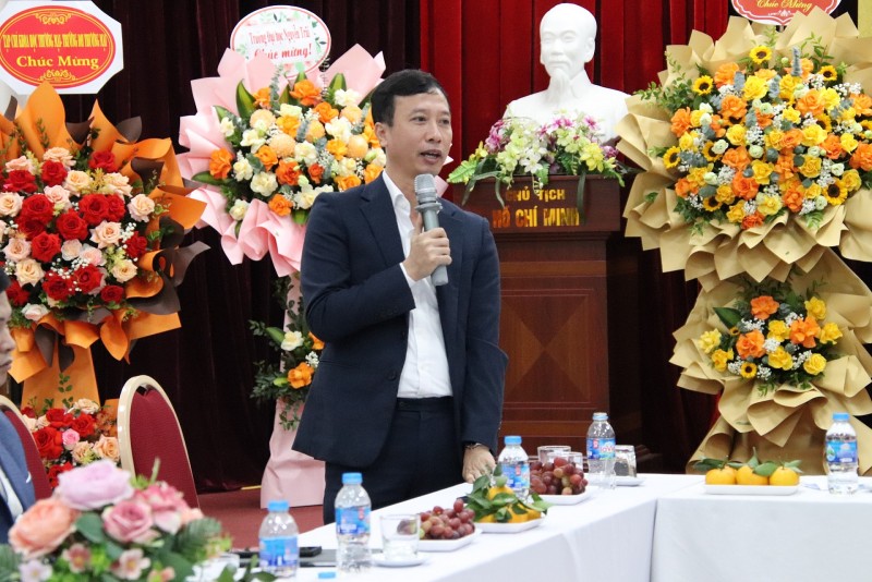 Tạp chí Công nghiệp Nông Thôn: Tọa đàm “Kết nối đào tạo và phát triển nguồn nhân lực bền vững” Tạp chí Công nghiệp Nông Thôn: Tọa đàm “Kết nối đào tạo và phát triển nguồn nhân lực bền vững”