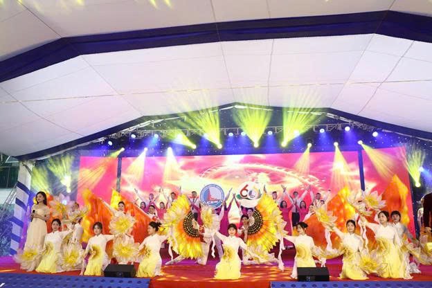 Trường Cao đẳng Điện tử - Điện lạnh Hà Nội: 60 năm vững bước, khát vọng vươn xa Trường Cao đẳng Điện tử - Điện lạnh Hà Nội: 60 năm vững bước, khát vọng vươn xa