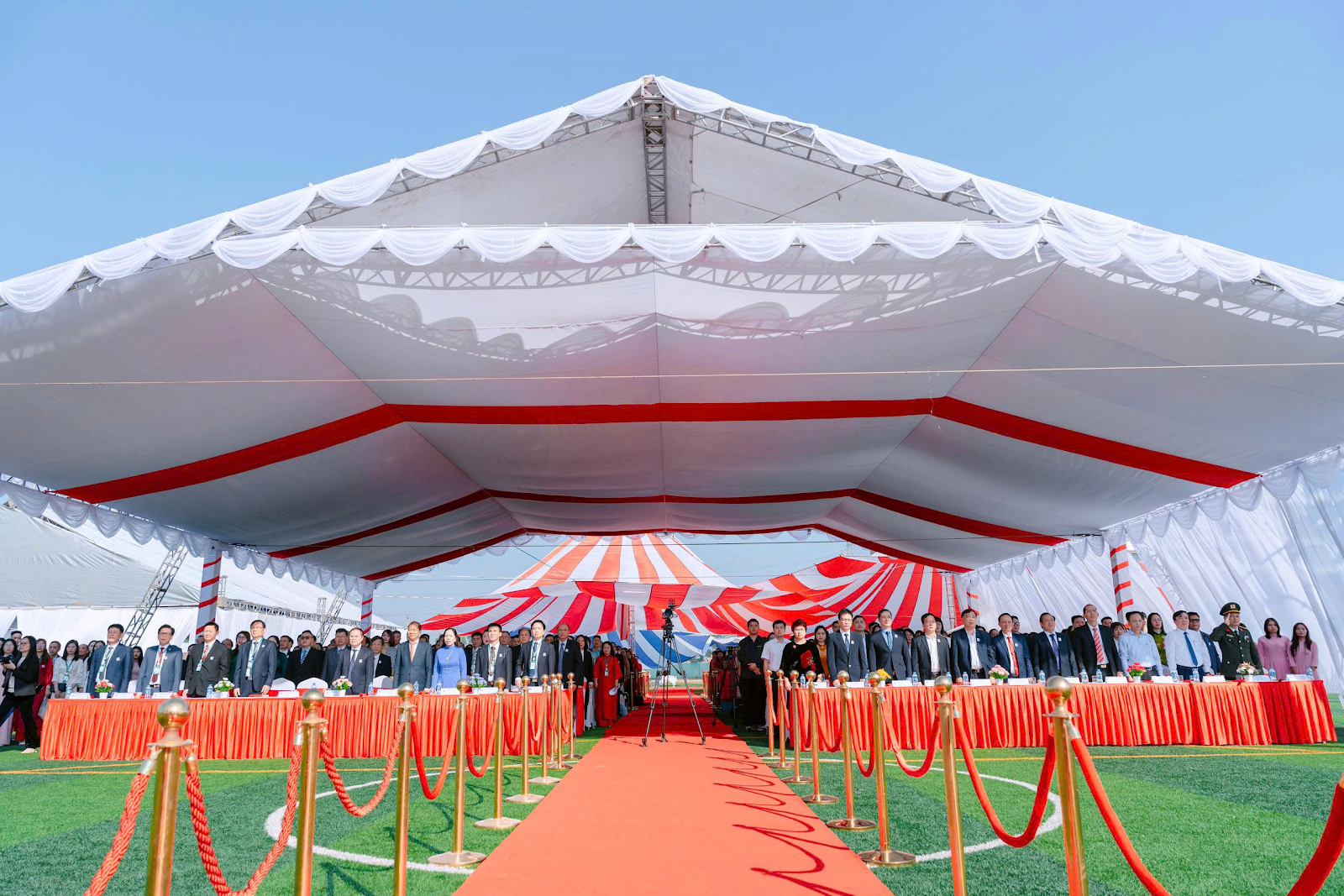 Trường Đại học Trưng Vương: 15 năm Phát triển - Đổi mới - Hội nhập Trường Đại học Trưng Vương: 15 năm Phát triển - Đổi mới - Hội nhập