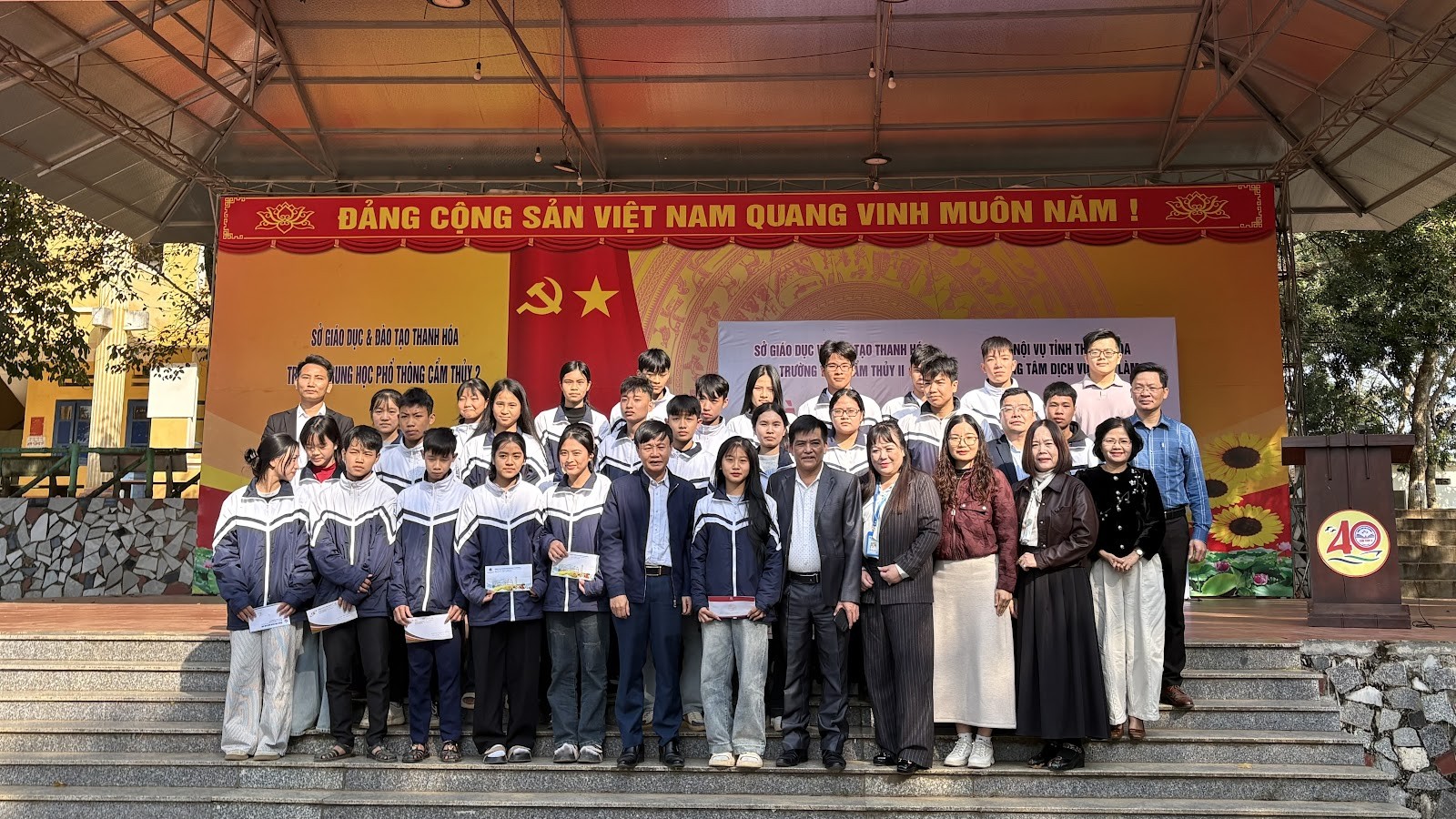 Trung tâm Dịch vụ việc làm Thanh Hóa tổ chức Sàn giao dịch việc làm, mở rộng cơ hội hướng nghiệp cho học sinh THPT Trung tâm Dịch vụ việc làm Thanh Hóa tổ chức Sàn giao dịch việc làm, mở rộng cơ hội hướng nghiệp cho học sinh THPT