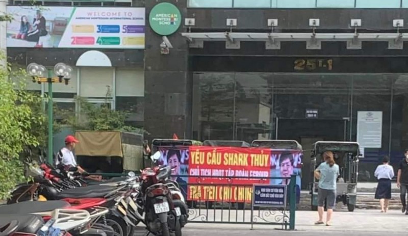 Hàng loạt nhà đầu tư tìm đến nhà mẹ đẻ Shark Thủy để đòi tiền? Hàng loạt nhà đầu tư tìm đến nhà mẹ đẻ Shark Thủy để đòi tiền?