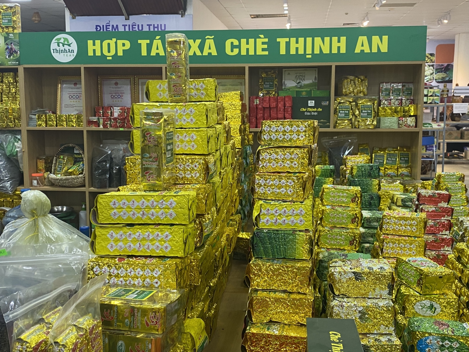 HTX Chè Thịnh An tham gia hội chợ làng nghề và sản phẩm OCOP, giới thiệu chè ngon từ vùng
