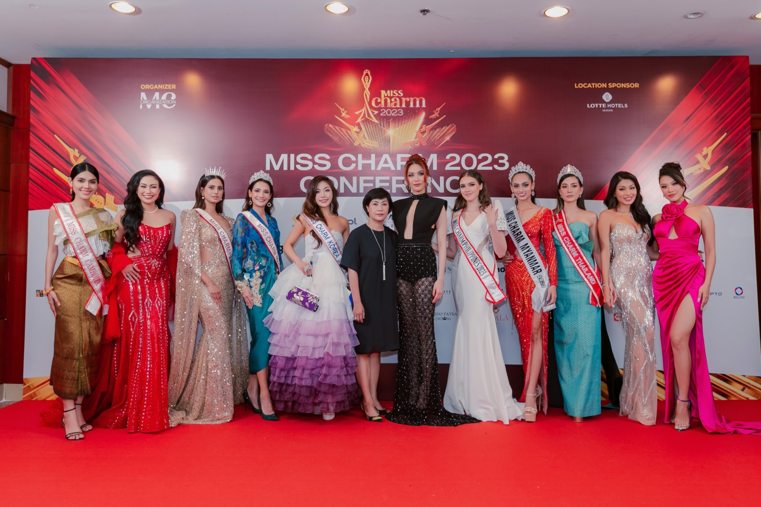 Quỳnh Nga bất ngờ rút khỏi vị trí đại diện Việt Nam tại Miss Charm 2023 Quỳnh Nga bất ngờ rút khỏi vị trí đại diện Việt Nam tại Miss Charm 2023