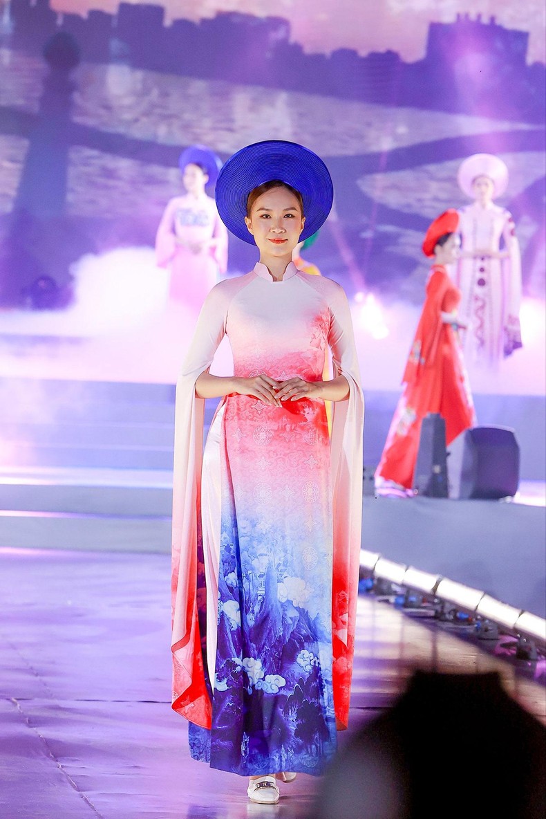 Bộ sưu tập áo dài “Dấu ấn Vàng son” tôn vinh truyền thống và di sản ảnh 6