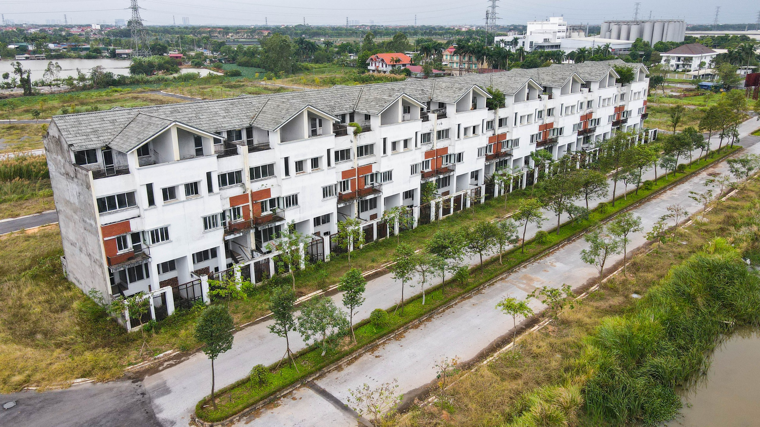 Chống lãng phí đất đai hiệu quả: Cần bắt đầu từ việc "phòng" lãng phí Chống lãng phí đất đai hiệu quả: Cần bắt đầu từ việc "phòng" lãng phí