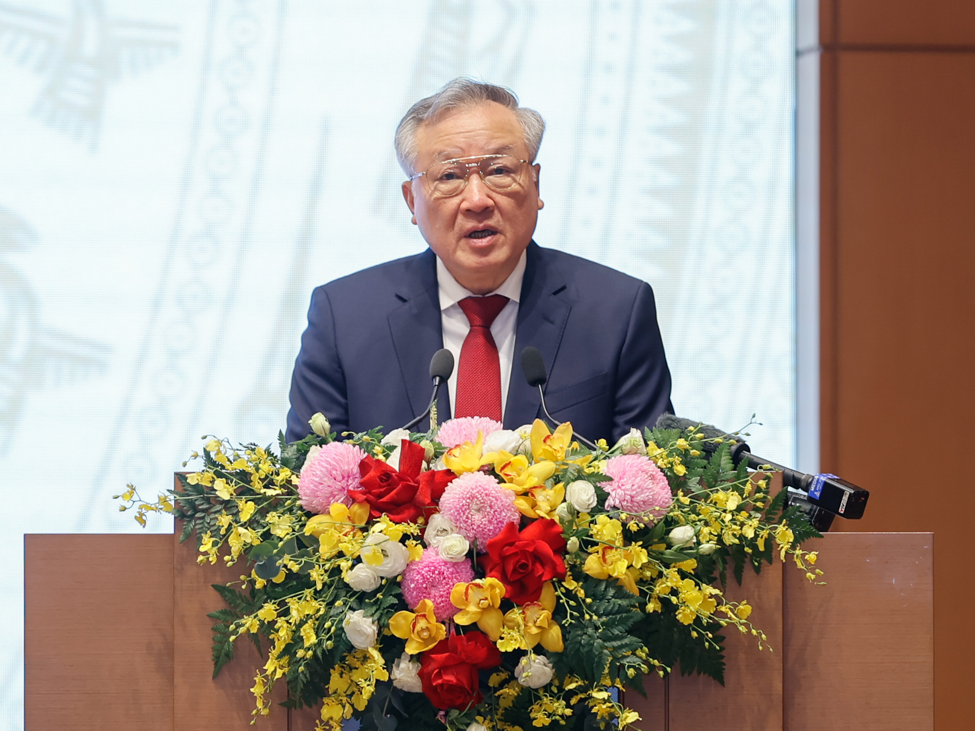 "Tăng tốc và bứt phá" để đạt mục tiêu phát triển KTXH của năm 2025 và cả nhiệm kỳ "Tăng tốc và bứt phá" để đạt mục tiêu phát triển KTXH của năm 2025 và cả nhiệm kỳ