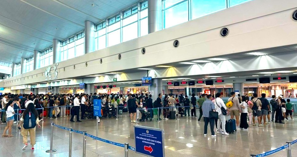 Bộ Tài chính nói gì về ngưỡng nợ thuế bị tạm hoãn xuất cảnh?