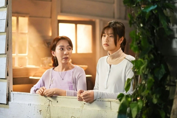 "Nụ hôn bạc tỷ" của Thu Trang cán mốc 100 tỷ đồng "Nụ hôn bạc tỷ" của Thu Trang cán mốc 100 tỷ đồng