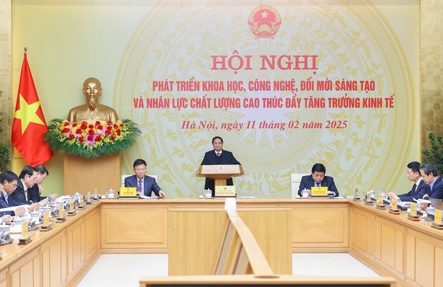 Khẩn trương “khơi thông” động lực KHCN, ĐMST thúc đẩy tăng trưởng kinh tế Thủ tướng Chính phủ Phạm Minh Chính chủ trì Hội nghị phát triển KHCN, ĐMST và nhân lực chất lượng cao thúc đẩy tăng trưởng kinh tế. Ảnh: VGP