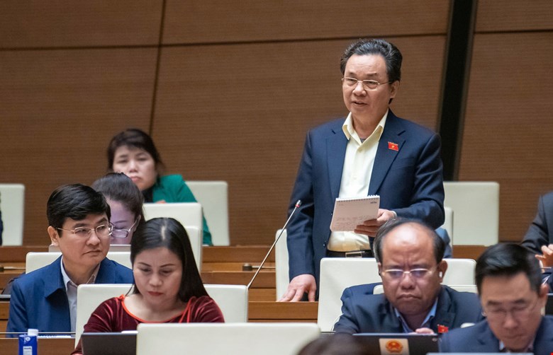 Đại biểu Quốc hội đề nghị mạnh dạn ưu tiên đặt hàng trong nước để nâng tầm ngành đường sắt Đại biểu Quốc hội đề nghị mạnh dạn ưu tiên đặt hàng trong nước để nâng tầm ngành đường sắt