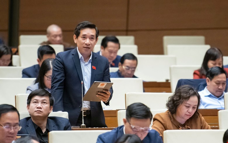 Đại biểu Quốc hội đề nghị mạnh dạn ưu tiên đặt hàng trong nước để nâng tầm ngành đường sắt Đại biểu Quốc hội đề nghị mạnh dạn ưu tiên đặt hàng trong nước để nâng tầm ngành đường sắt