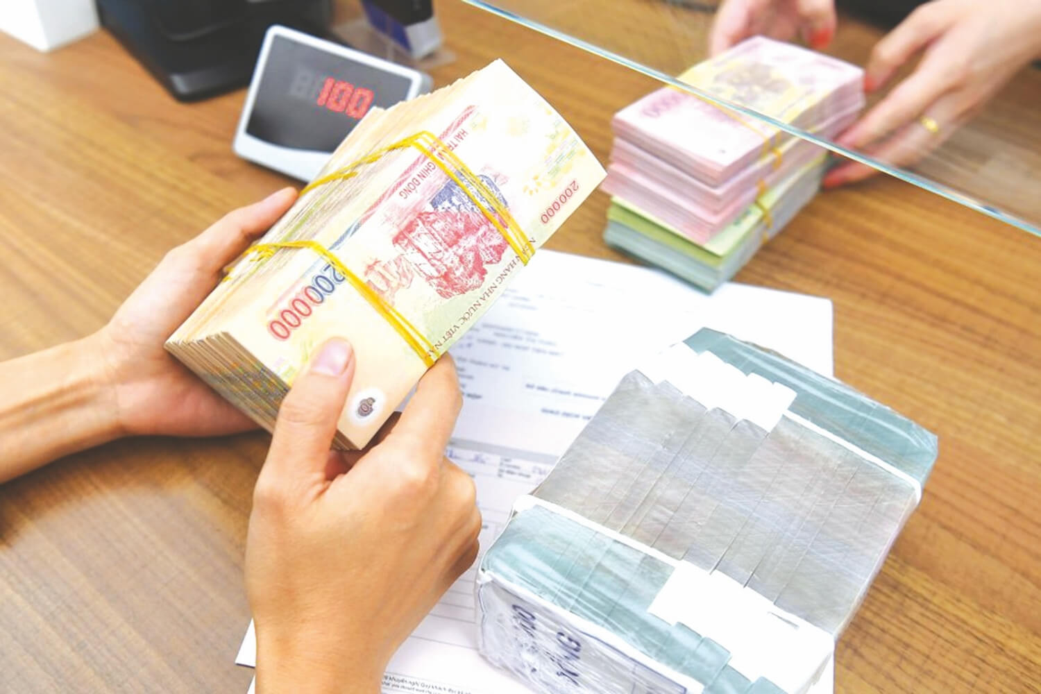 Đề xuất cơ chế Bảo hiểm tiền gửi chi trả toàn bộ khi ngân hàng phá sản Đề xuất cơ chế Bảo hiểm tiền gửi chi trả toàn bộ khi ngân hàng phá sản