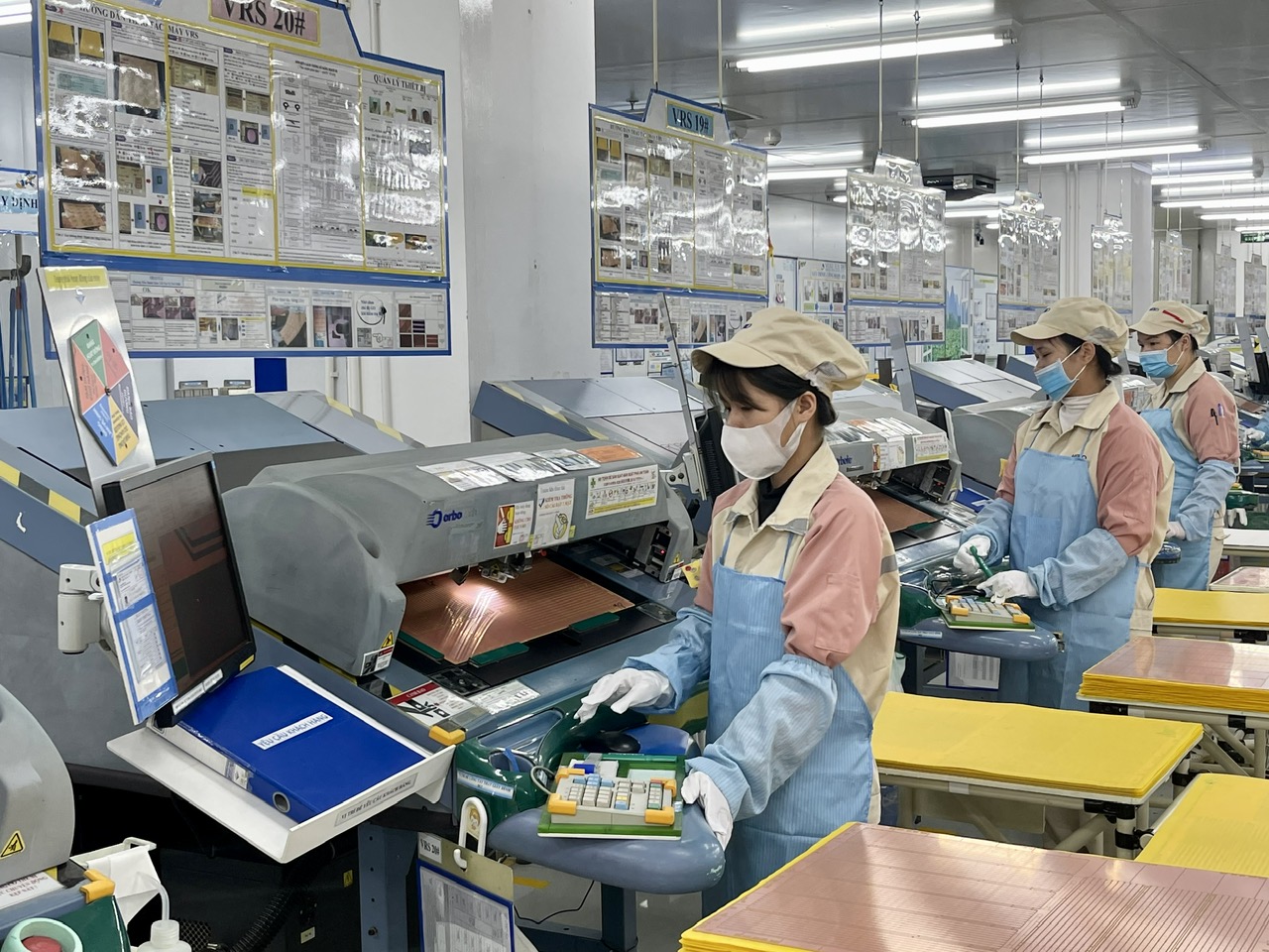 Hà Nội thúc đẩy phát triển kinh tế, đặt mục tiêu tăng trưởng 8% trở lên