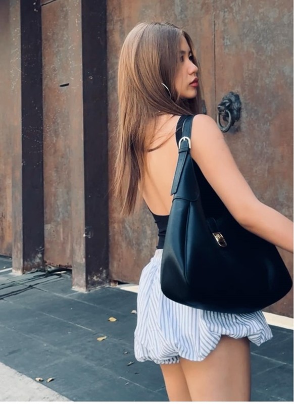 Con gái Lưu Thiên Hương tuổi 20 sắc vóc gợi cảm, nhảy giỏi