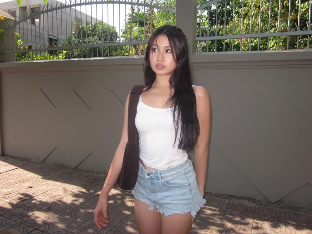 Con gái Lưu Thiên Hương tuổi 20 sắc vóc gợi cảm, nhảy giỏi