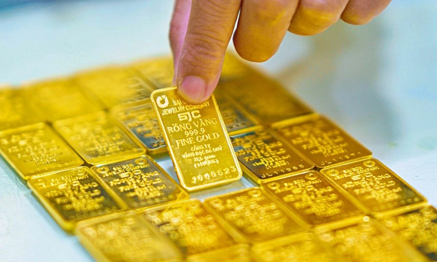 Giá vàng thế giới giảm mạnh, vàng trong nước tiếp tục xu hướng đi xuống? Giá vàng thế giới giảm mạnh, vàng trong nước tiếp tục xu hướng đi xuống?