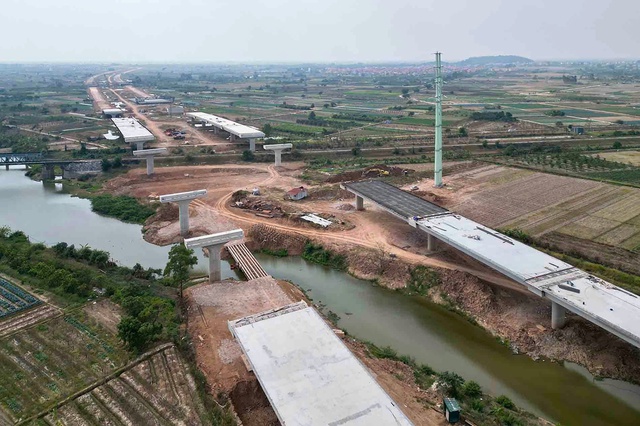 Mở ra không gian bứt phá cho tăng trưởng kinh tế của Thủ đô Mở ra không gian bứt phá cho tăng trưởng kinh tế của Thủ đô