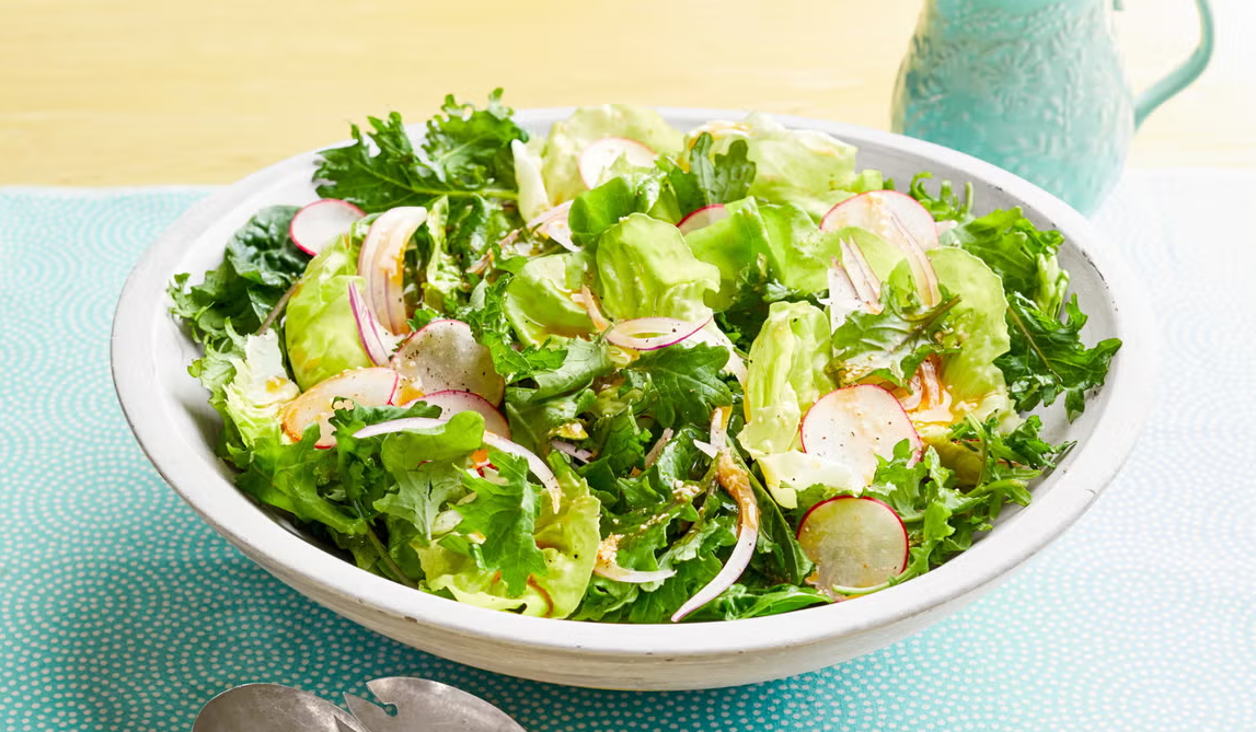 Rau xà lách: Lợi ích sức khỏe và những người cần thận trọng khi ăn