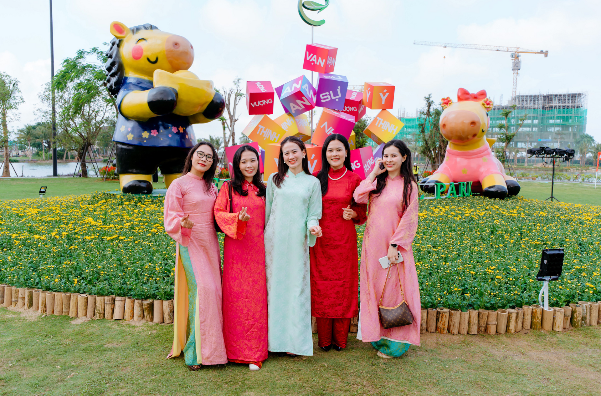 Tết giữa miền xanh tại các đại đô thị của nhà sáng lập Ecopark Tết giữa miền xanh tại các đại đô thị của nhà sáng lập Ecopark