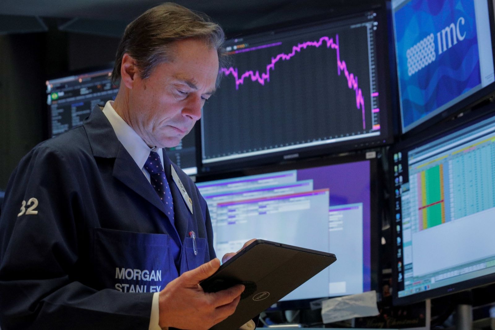 Dòng vốn đảo chiều, VN-Index bước vào giai đoạn tái cân bằng