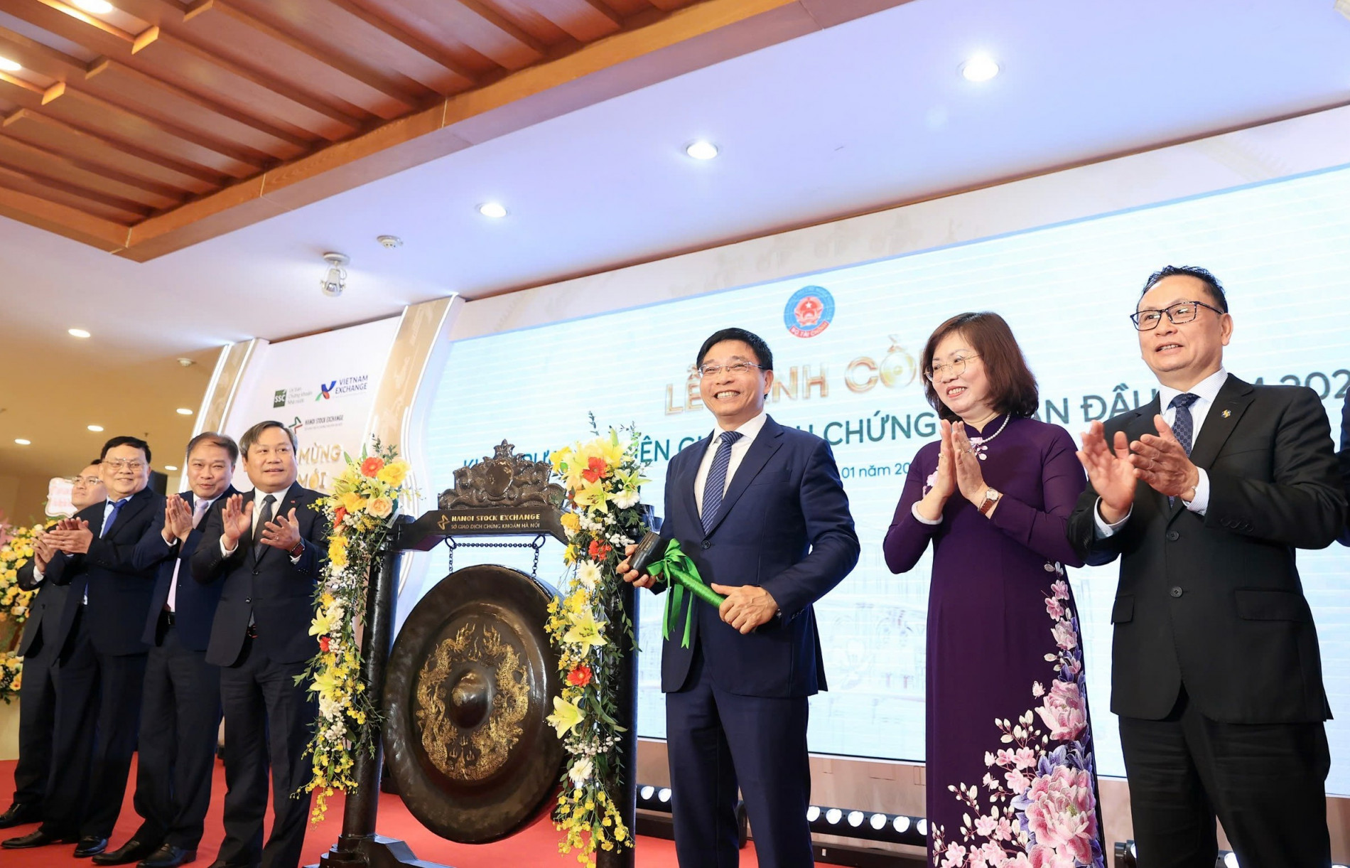 Thị trường chứng khoán Việt Nam: Tái định vị sau biến động, mở lối cho chu kỳ mới